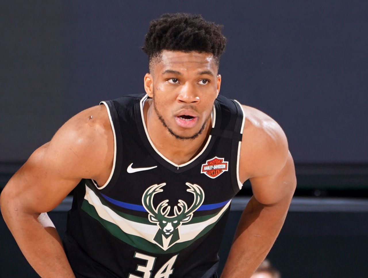 律活塞的拉 律活塞的拉